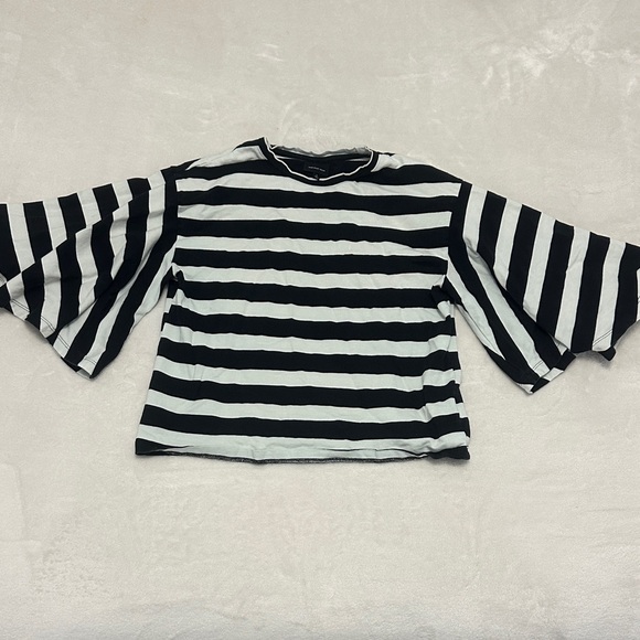 Who What Wear Tops - Who What Wear Black and White Striped Top